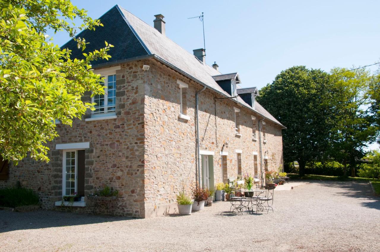 La Maison Des Tilleuls Saint-Germain-Sur-Seves Esterno foto