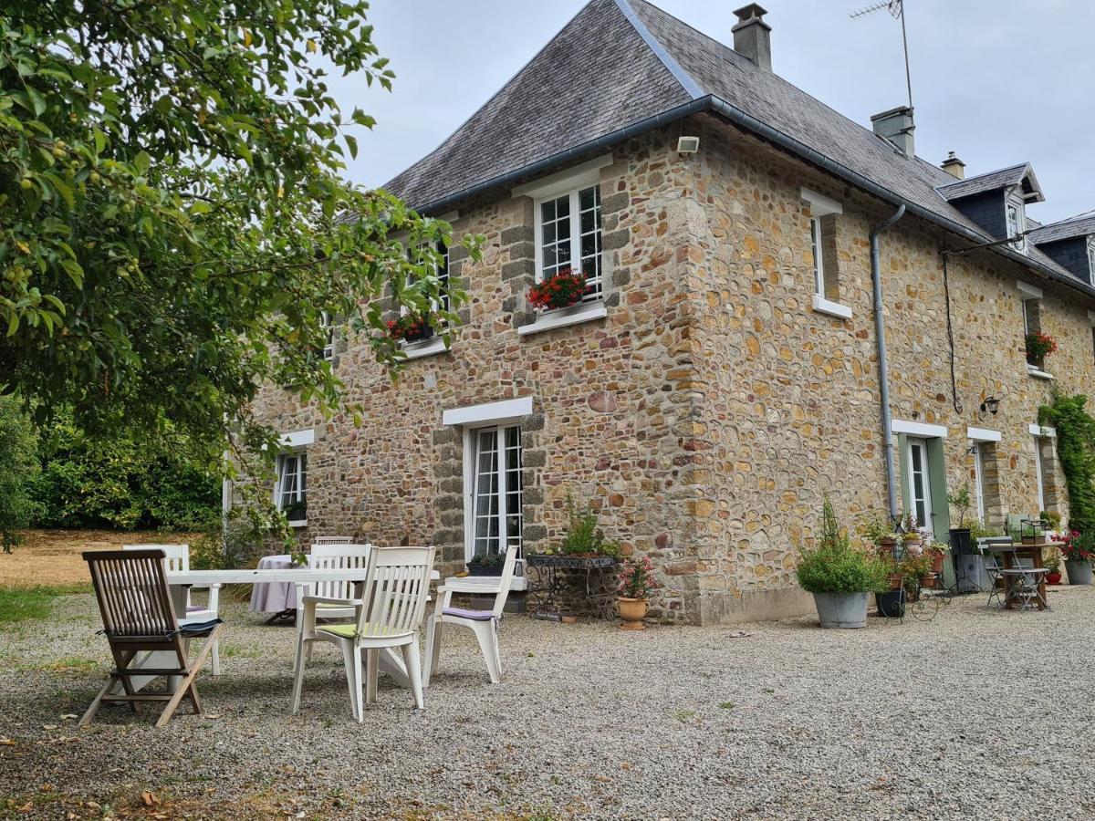 La Maison Des Tilleuls Saint-Germain-Sur-Seves Esterno foto