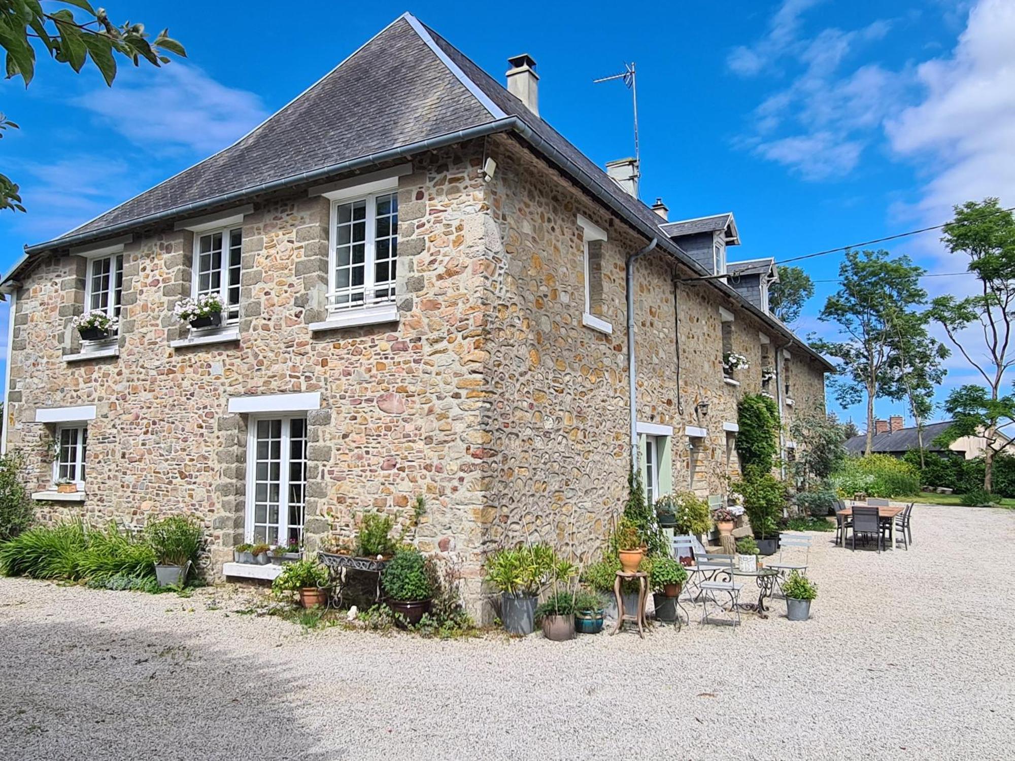 La Maison Des Tilleuls Saint-Germain-Sur-Seves Esterno foto