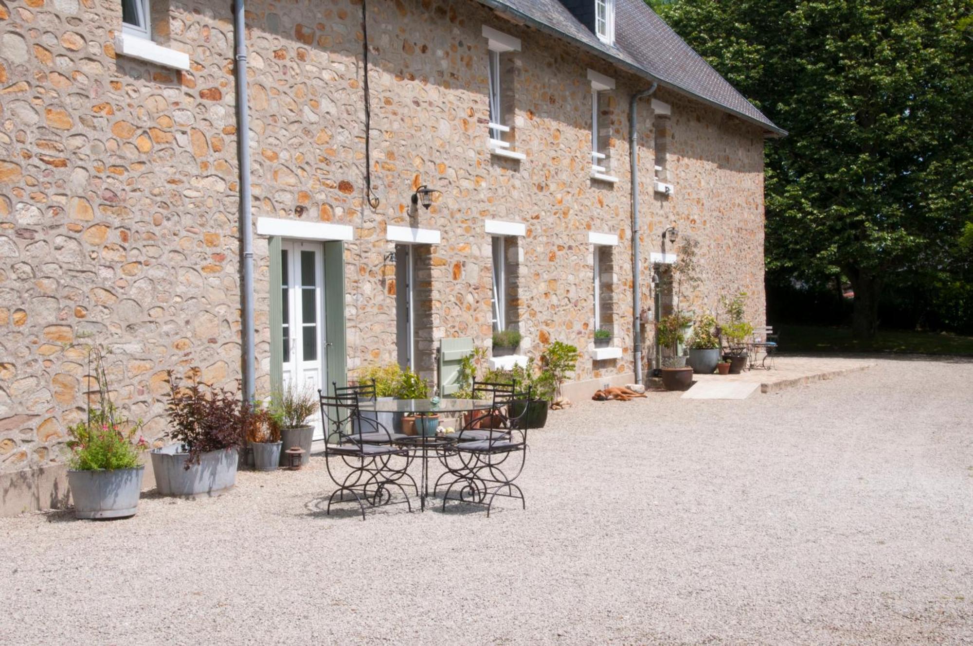 La Maison Des Tilleuls Saint-Germain-Sur-Seves Esterno foto