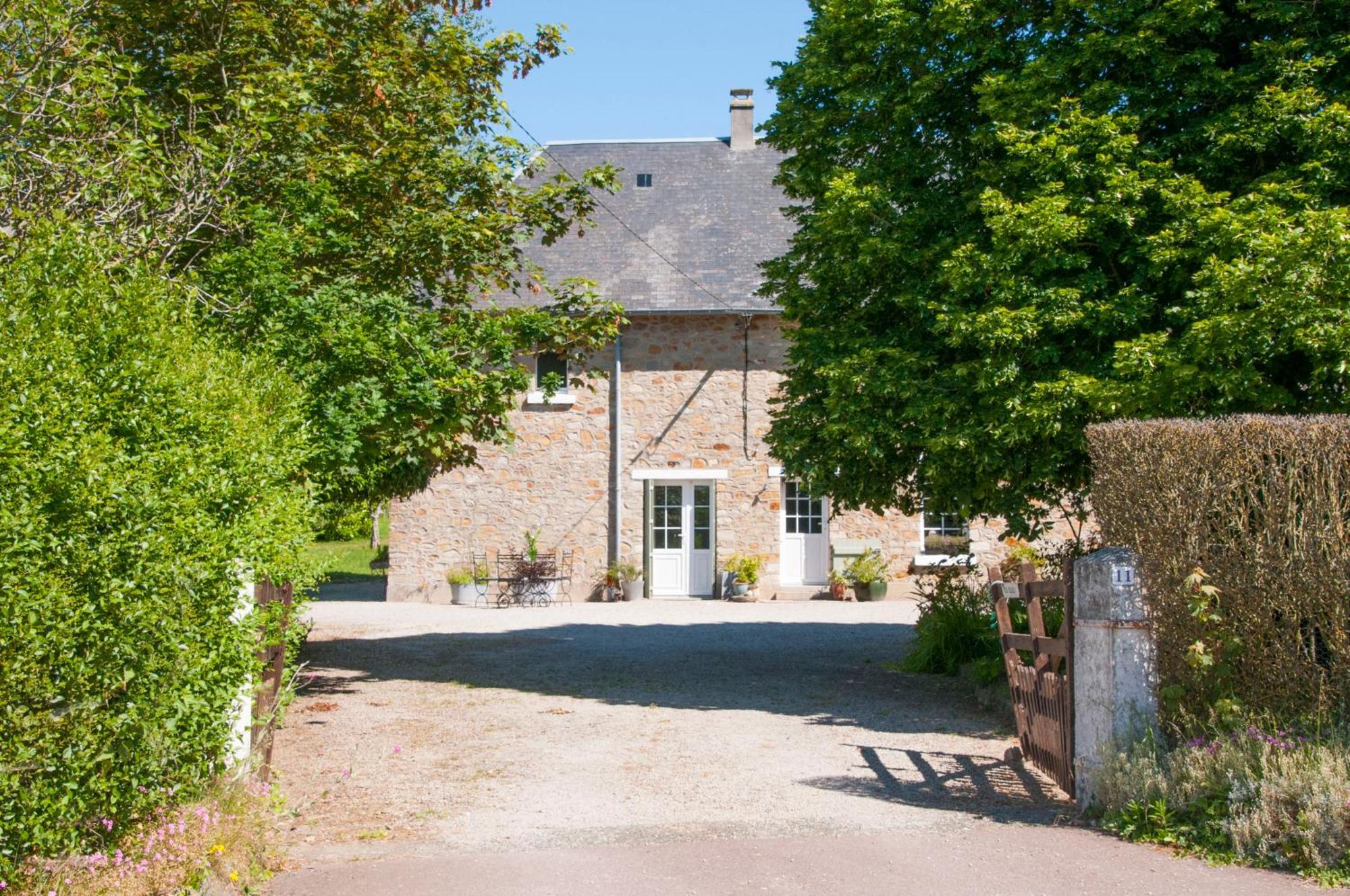 La Maison Des Tilleuls Saint-Germain-Sur-Seves Esterno foto
